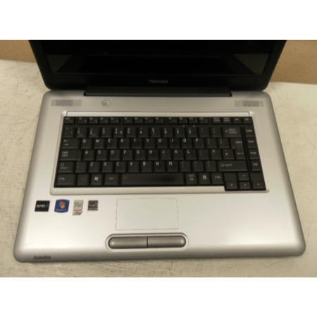 Preowned T2 Toshiba Satellite L450D Windows 7 Laptop in Silver