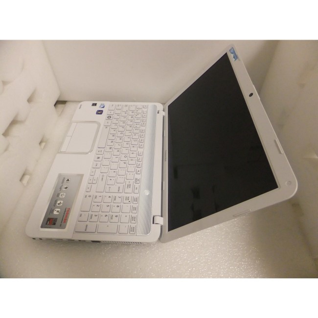 Pre-Owned Toshiba L850-161 15.6" Intel Pentium B960 2.2GHz 8GB 640GB Windows 7 DVD-RW Laptop in White