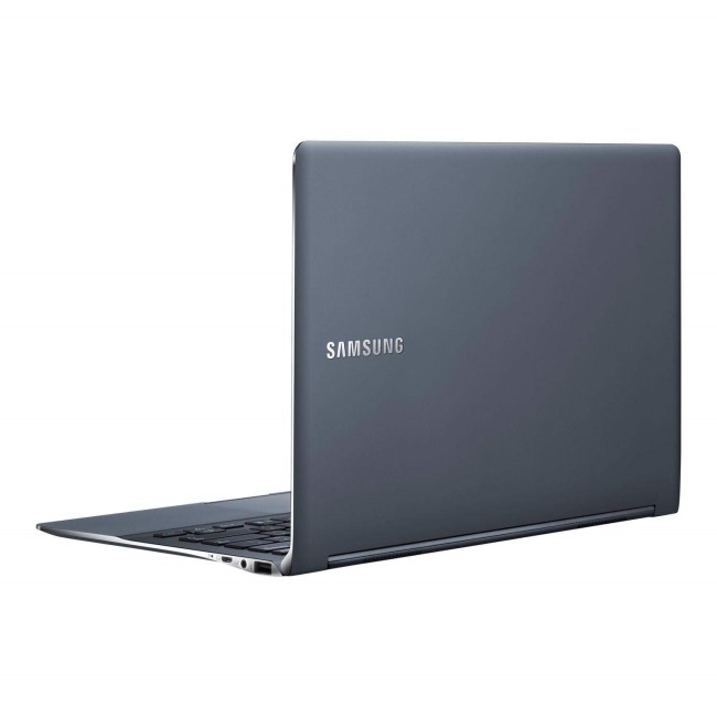 GRADE A3 - Heavy cosmetic damage - Samsung Series 9 900X3C 13.3" Core i5 Windows 7 Laptop in Black