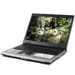 Acer Aspire 5633WLMi, with Targus Notepac & Optical Mouse