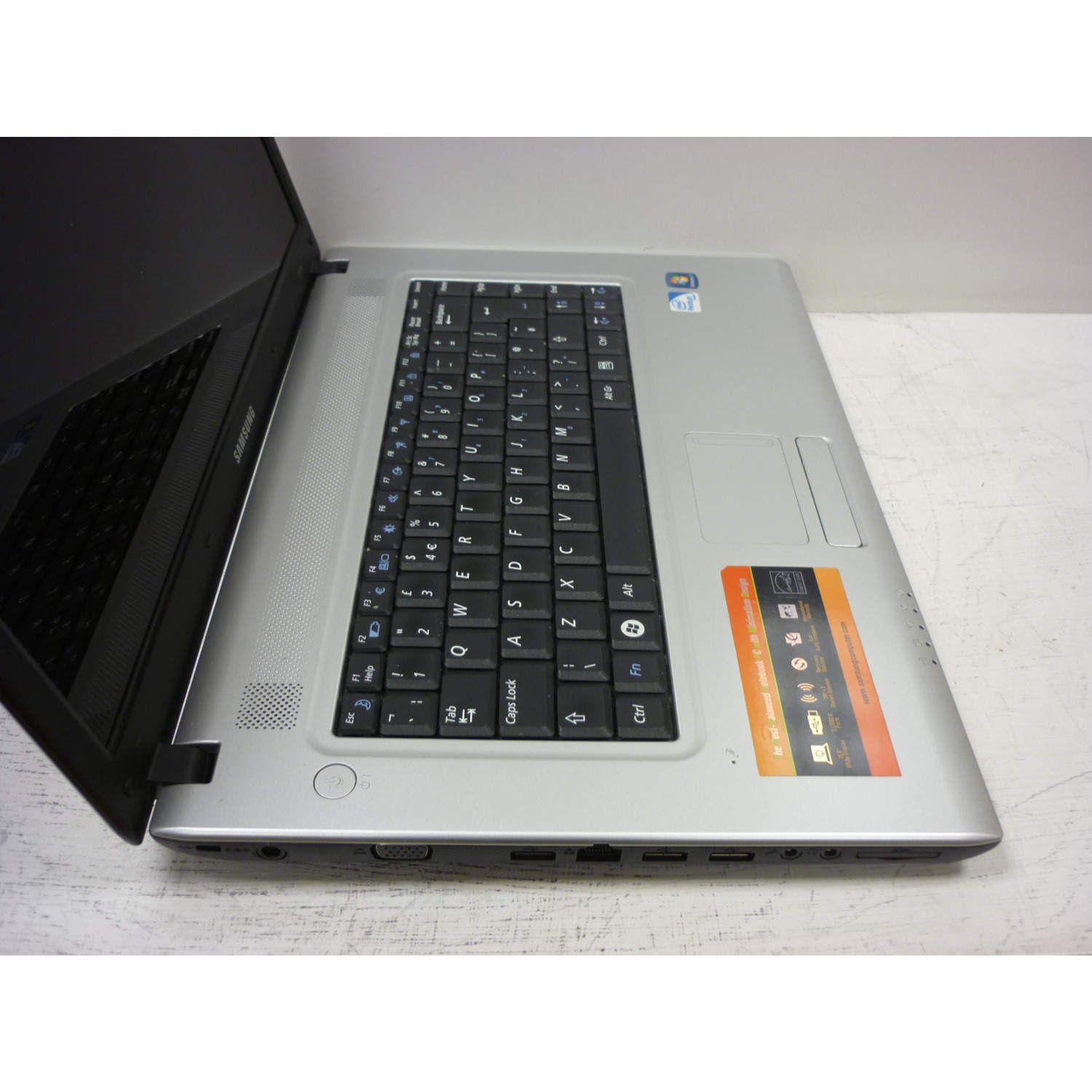 Preowned T2 Samsung R519 Pentium T4300 2.1 GHz 15.6