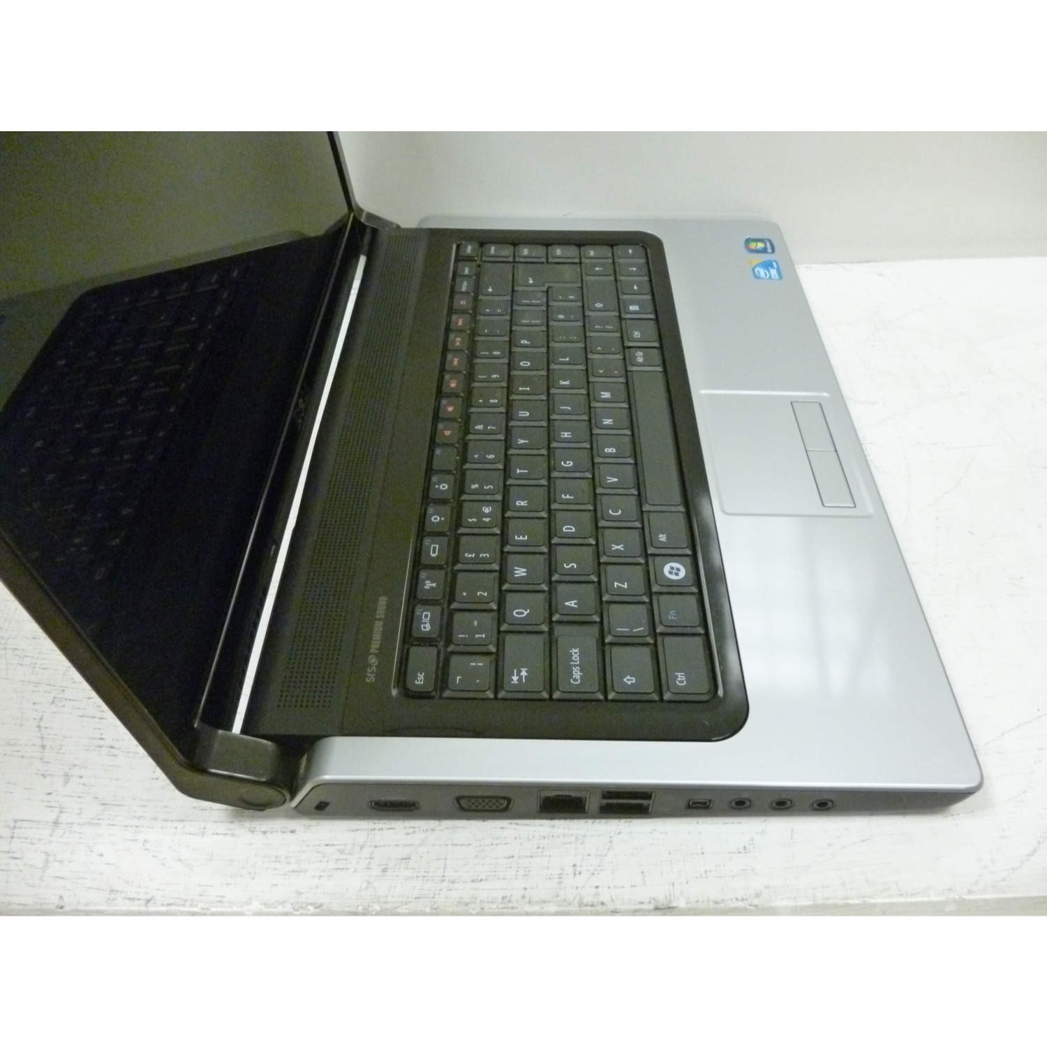 Preowned T1 Dell Studio 1558 1558 2klk8m1 Laptop In Red Laptops Direct