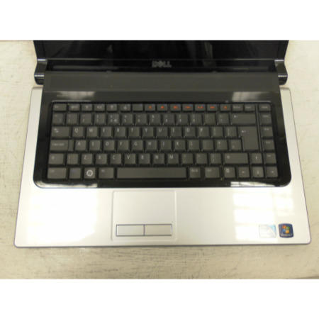 Preowned T1 Dell Studio 1555 1555-D88XXK1 - Pink/Grey