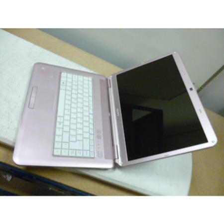 Preowned T2 Sony PCG-7164M VGN-NS30E Laptop in Pink