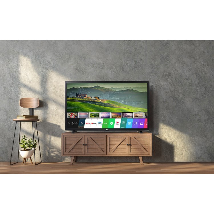 Refurbished LG 32" 720p HD Ready with HDR LED Freeview Play Smart TV