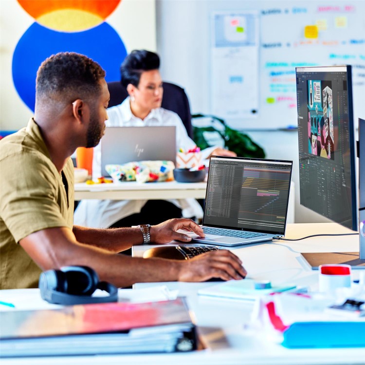 ZBook Studio 16 inch G11 Mobile Workstation PC  - Data Science, 16", Windows 11 Pro, Intel Core™ Ultra 7, 32GB RAM, 1TB SSD, NVIDIA GeForce RTX™ 4070, WQUXGA