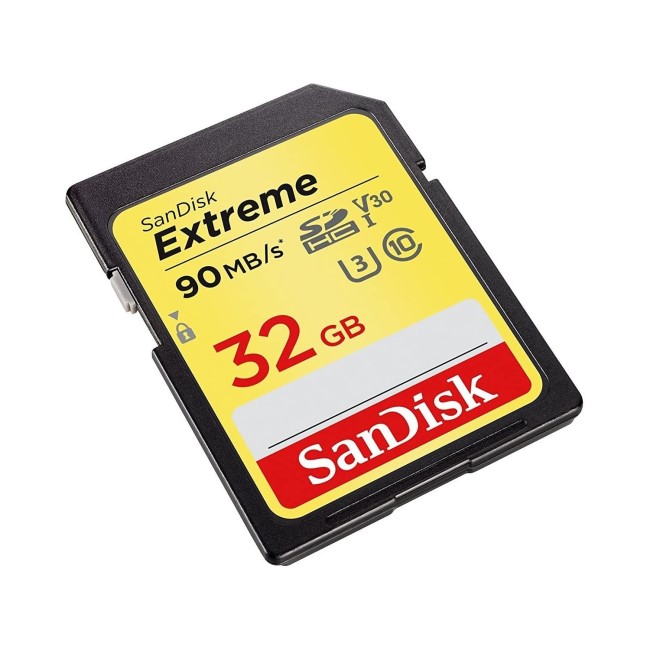Box Open SanDisk Extreme Plus 32GB SDHC UHS-I Memory Card