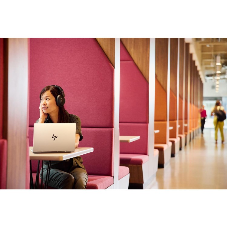 Intel | Intel Core Ultra 7 255U | 32 GB | 512 GB | 13.3" | Windows 11 Pro