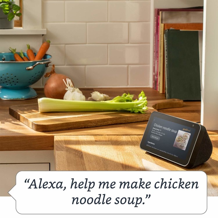 Amazon Echo Show 5 with Alexa - 5.5" Screen - White 