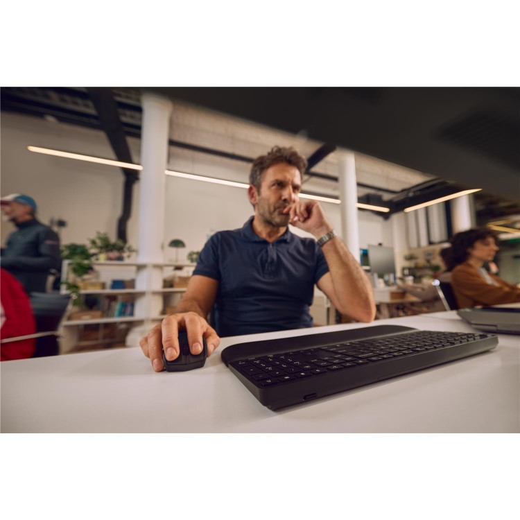 HP 585C Multi-Device Dual-Mode Mouse and Keyboard Combo with Palm Rest