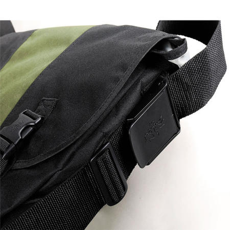 Pakuma Choroka 15.4" Laptop Messenger Bag - Black/Green