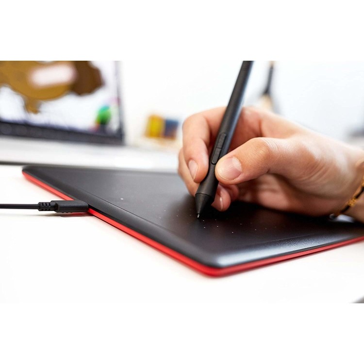 Wacom One Meduim 8'' Graphics Tablet With Pen