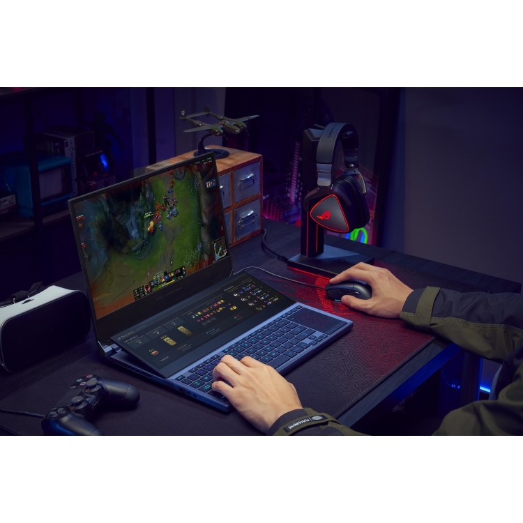 Asus ROG Zephyrus Duo 15 GX550LWS-HF055T Core i7-10875H 32GB 1TB SSD 15.6 Inch FHD GeForce RTX 2070 Super Windows 10 Gaming Laptop