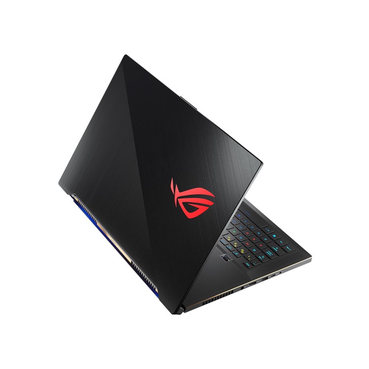 Asus ROG ZEPHYRUS S GX701 Core i7-10875H 32GB 1TB SSD 17.3 Inch FHD 300Hz GeForce RTX 2080 Windows 10 Gaming Laptop