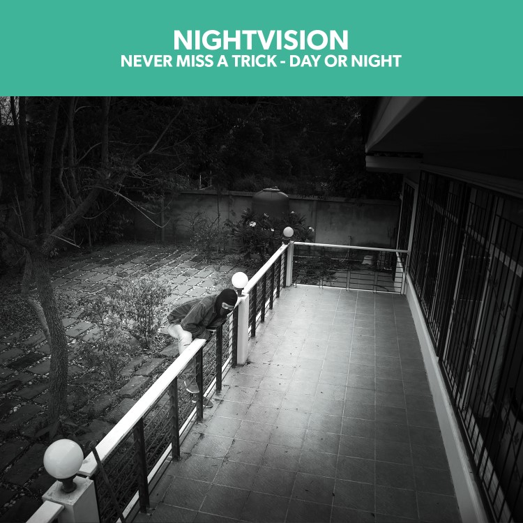 electriQ 1080p HD LED Floodlight Security Camera with motion sensors - Black