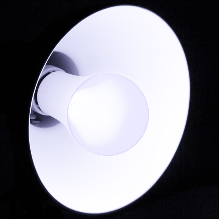 electriQ Smart Lighting Colour Wifi Bulb with E27 screw ending - Alexa & Google Home compatible - 5 Pack