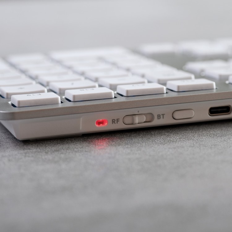 Cherry KW 9100 Slim for MAC Wireless Keyboard Silver/White
