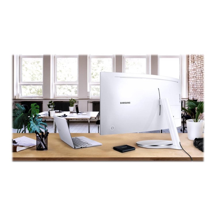 Samsung 34" 2K QHD 100Hz Thunderbolt 3 Curved QLED Monitor