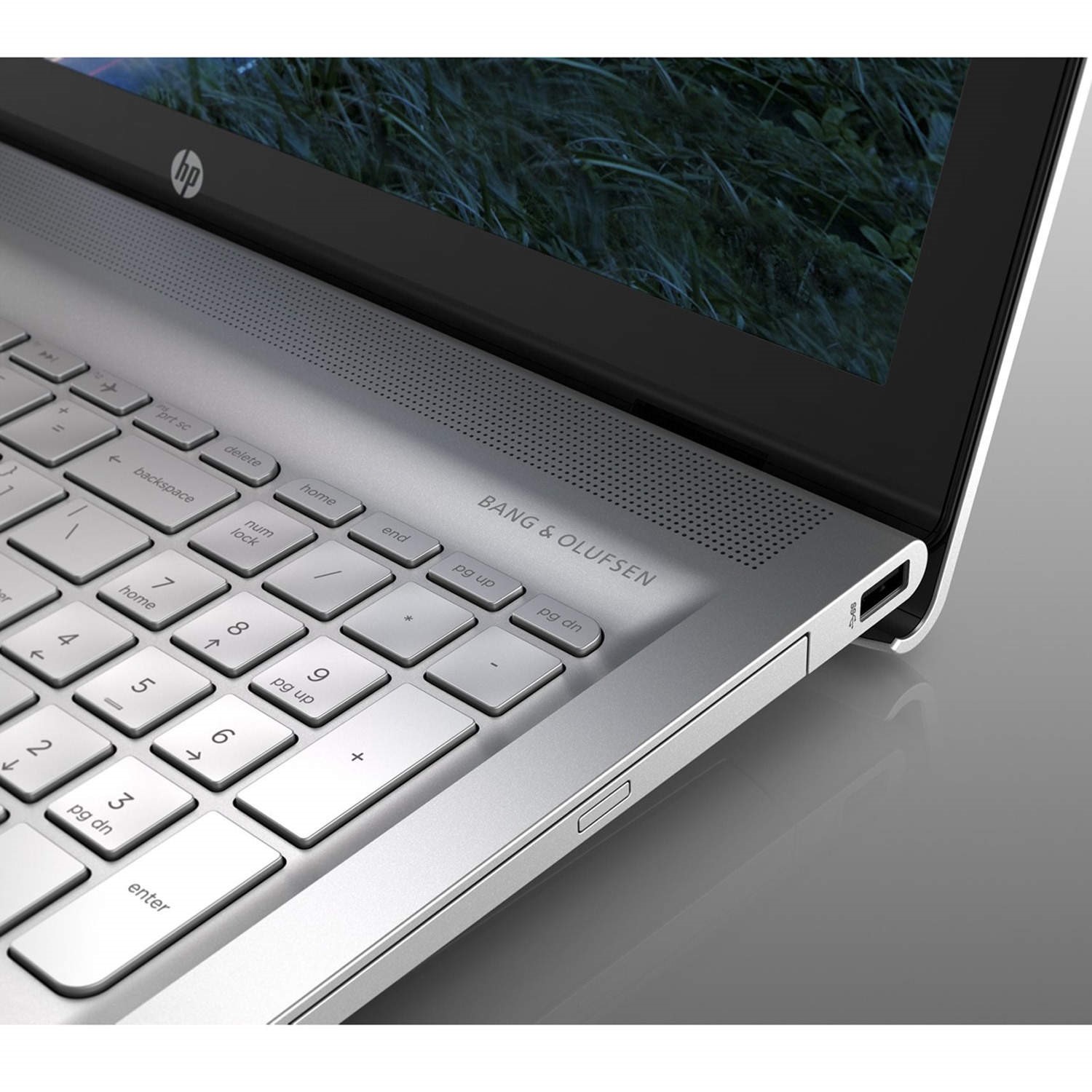 HP Envy 15-ae011na Core I7-5500U 12GB 2TB Nvidia GEFORCE 940M 2GB