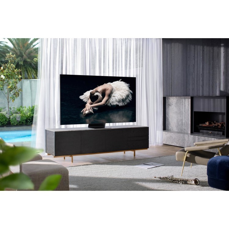 Samsung 65" 8K Ultra Sharp HD HDR10+ Smart QLED TV with Bixby Alexa and Google Assistant