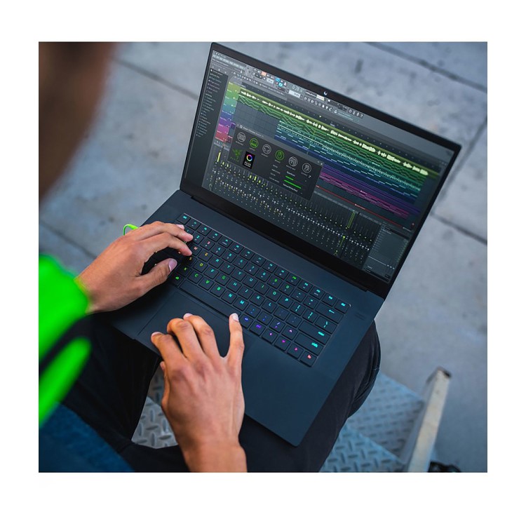 Razer Blade Core i7-8750H 16GB 512GB SSD 15.6 INCH RTX 2070 Max Q FHD 144Hz Gaming Laptop