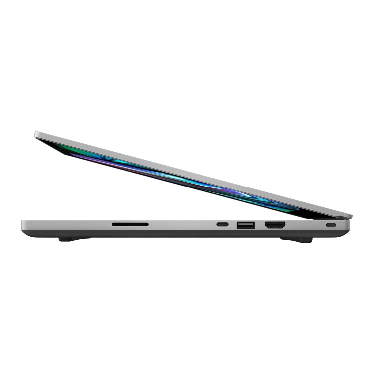 Razer Blade 15 Studio CH5-T Core i7 32GB 1TB SSD 15.6 Inch 4K-OLED Nvidia Quadro 5000 Windows 10 Laptop