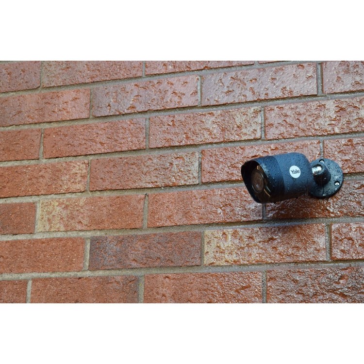 GRADE A1 - Yale CCTV System - 8 Channel HD DVR with 4 x 1080p HD Cameras with 2TB HDD