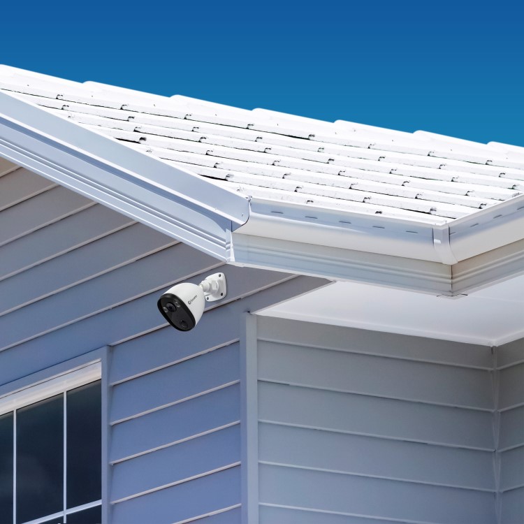 Swann 1080p HD Spotlight Heat & Motion Sensing IP Camera - 2 Pack