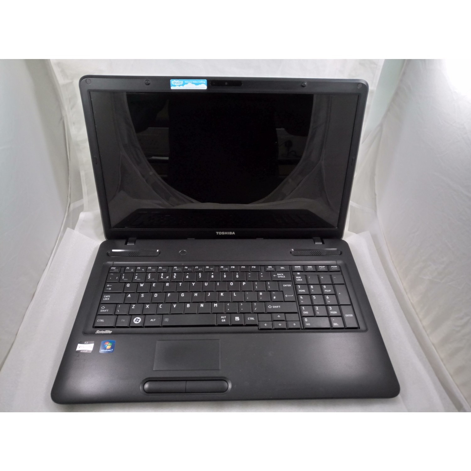 Refurbished Toshiba Satellite C670D-11K E-450 4GB 640GB 17.3