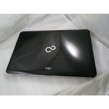 Fujitsu Lifebook AH531 - i3-2328M 2.2GHz - 6GB Ram - 15.6