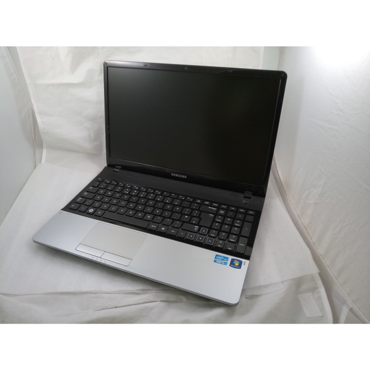 Refurbished Samsung NP300E5A Core I5-2450M 8GB 500GB Windows 10 15.6" Laptop