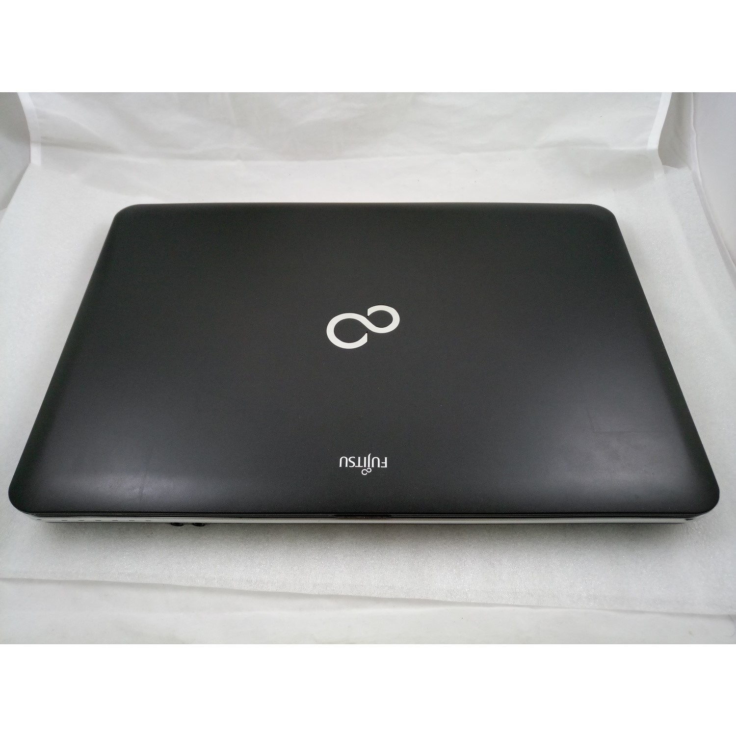 Refurbished Fujitsu Lifebook A512 Core i3 4GB 320GB Windows 10 Refurbished Fujitsu Lifebook A512 Core i3 4GB 320GB Windows 10