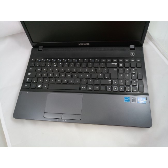 Refurbished SAMSUNG NP3530EC-A0LDX INTEL CORE I5 2ND GEN 6GB 1TB 15.6 Inch Windows 10 Laptop