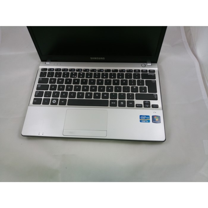 Refurbished SAMSUNG NP350U2BA01UK INTEL CORE I3 2ND GEN 4GB 640GB 12