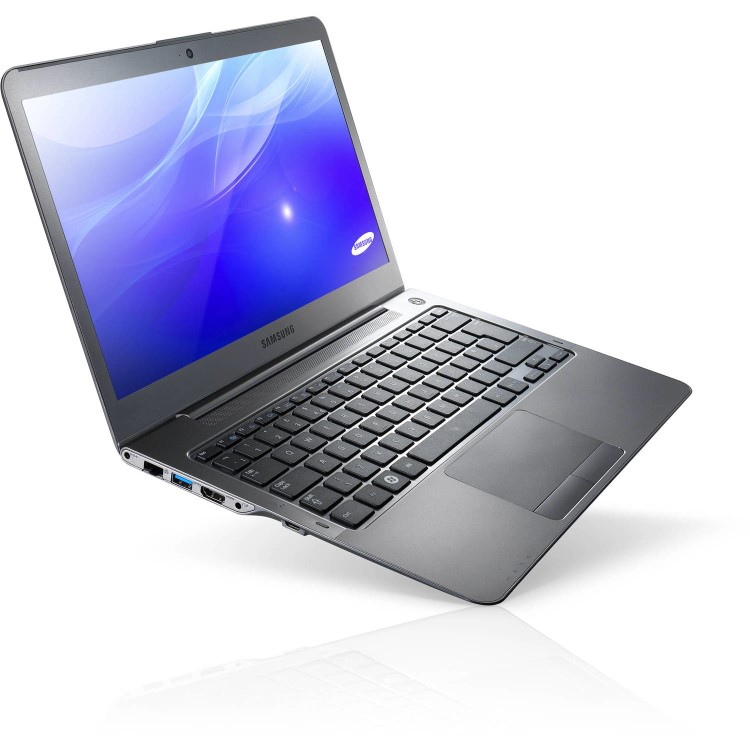Refurbished Samsung Series 5 Ultra  Core i5  8GB 524GB  14 Inch Windows 10 Pro Laptop