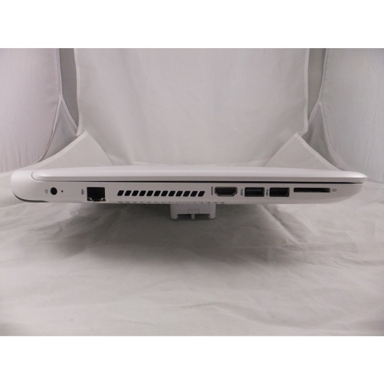 Pre-Owned HP Pavilion 15.6" Intel Core i3-4030U 1.9GHz 8GB 1TB DVD-RW Windows 8.1 Laptop in White