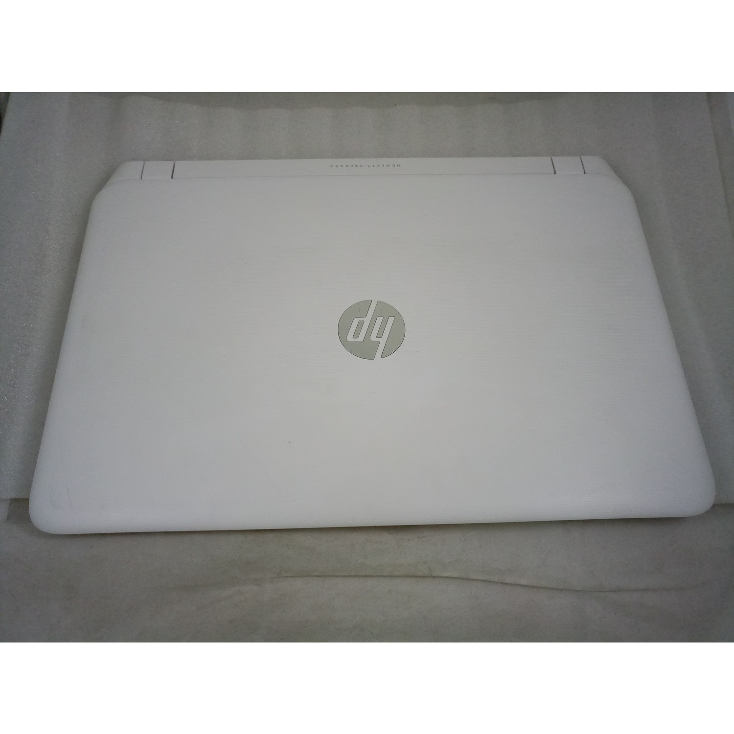 Refurbished HP 15P078SA Core i3 4030U 8GB 1TB DVDRW 15.6 Inch Windows