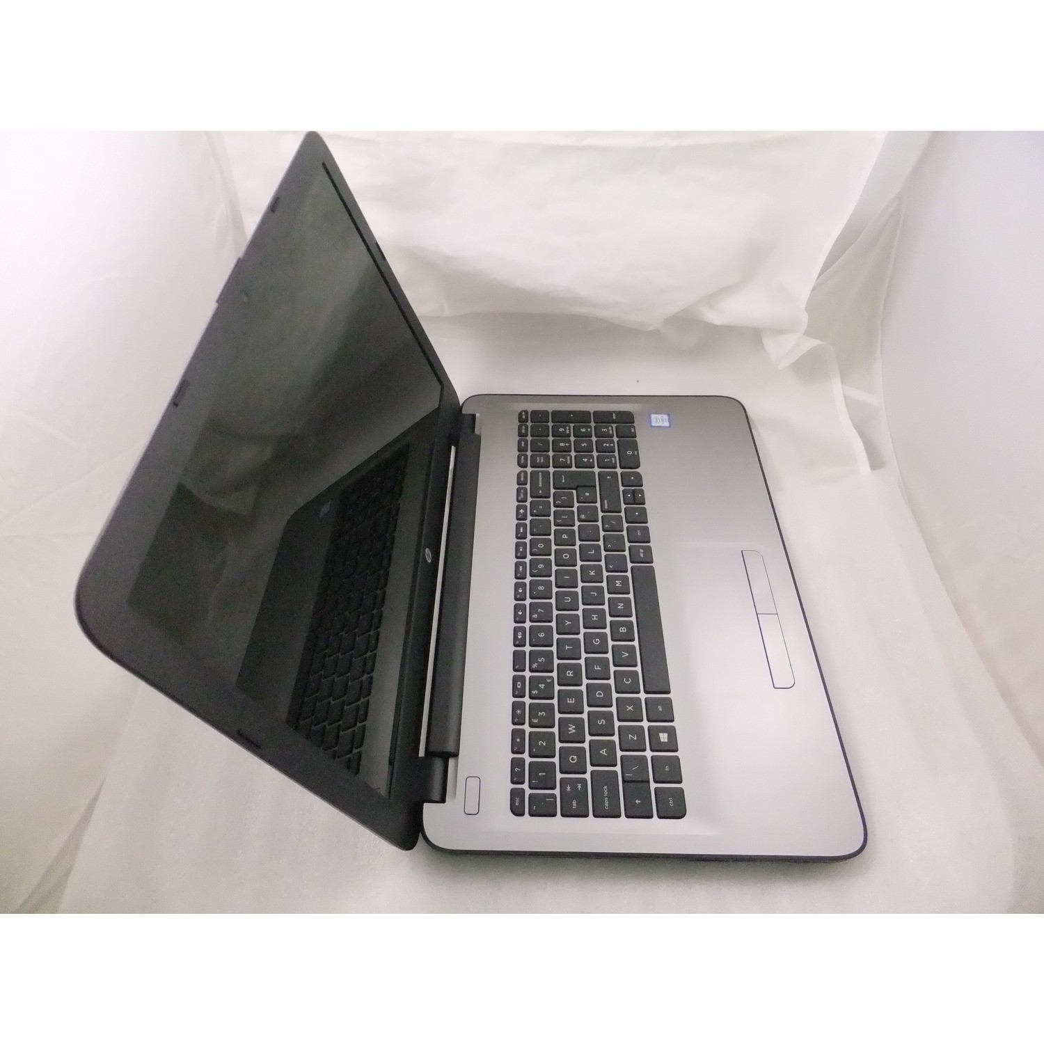 Refurbished HP 15-AY076NA Core i3 6006U 8GB 1TB 15.6 Inch Windows 10 ...