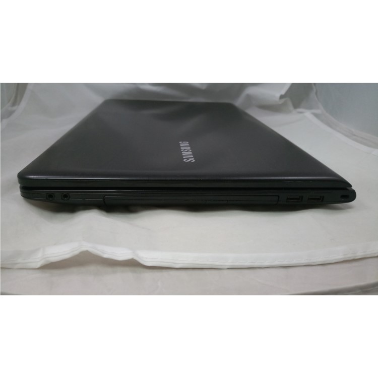 Refurbished Toshiba Satellite C660 Black Intel i3 M380 2GB 320GB DVD-RW 15.6 Inch Window 10 Laptop