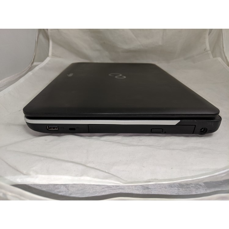 Refurbished Fujitsu Lifebook AH512 Intel Pentium B960 4GB 500GB 15.6 Inch DVD Windows 10 Laptop