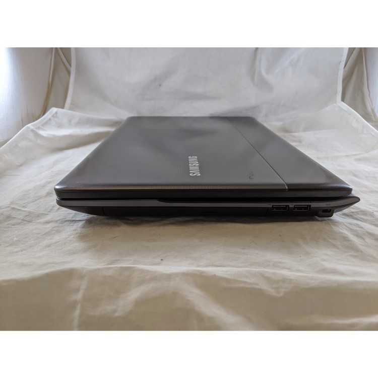 Refurbished Samsung 300E Core i5 2310M DVD-RW 15.6 Inch Windows 10 Laptop