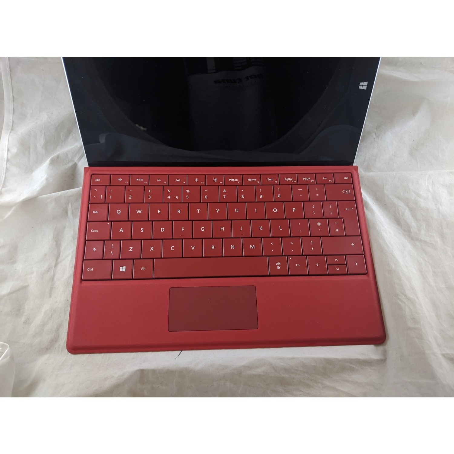 Microsoft surface 3 1657 RAM2GB SSD64GB Intel Atom x7-Z8700 1.6GHz 