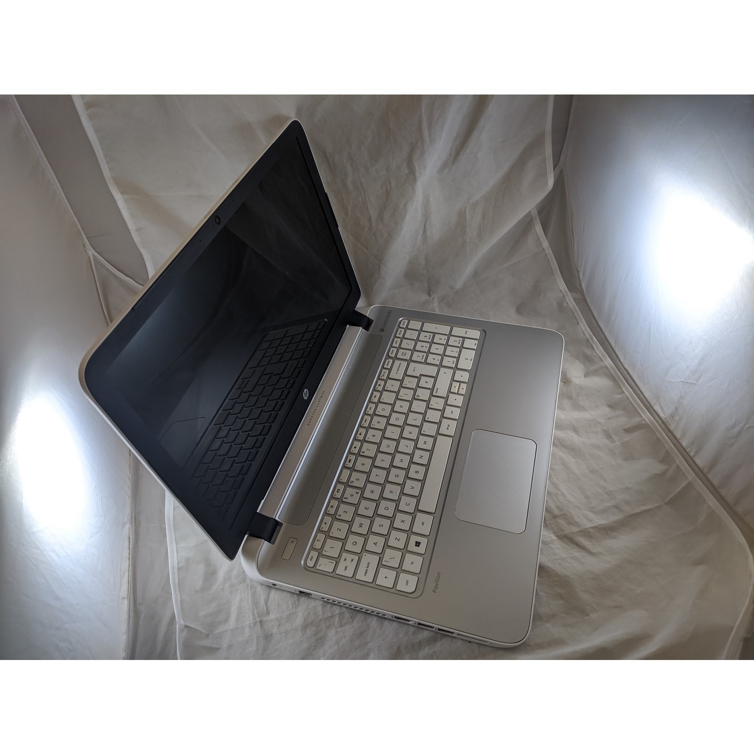 Refurbished HP 15p078SA Core i3 4030U 8GB 1TB DVDRW 15.6 Inch Windows