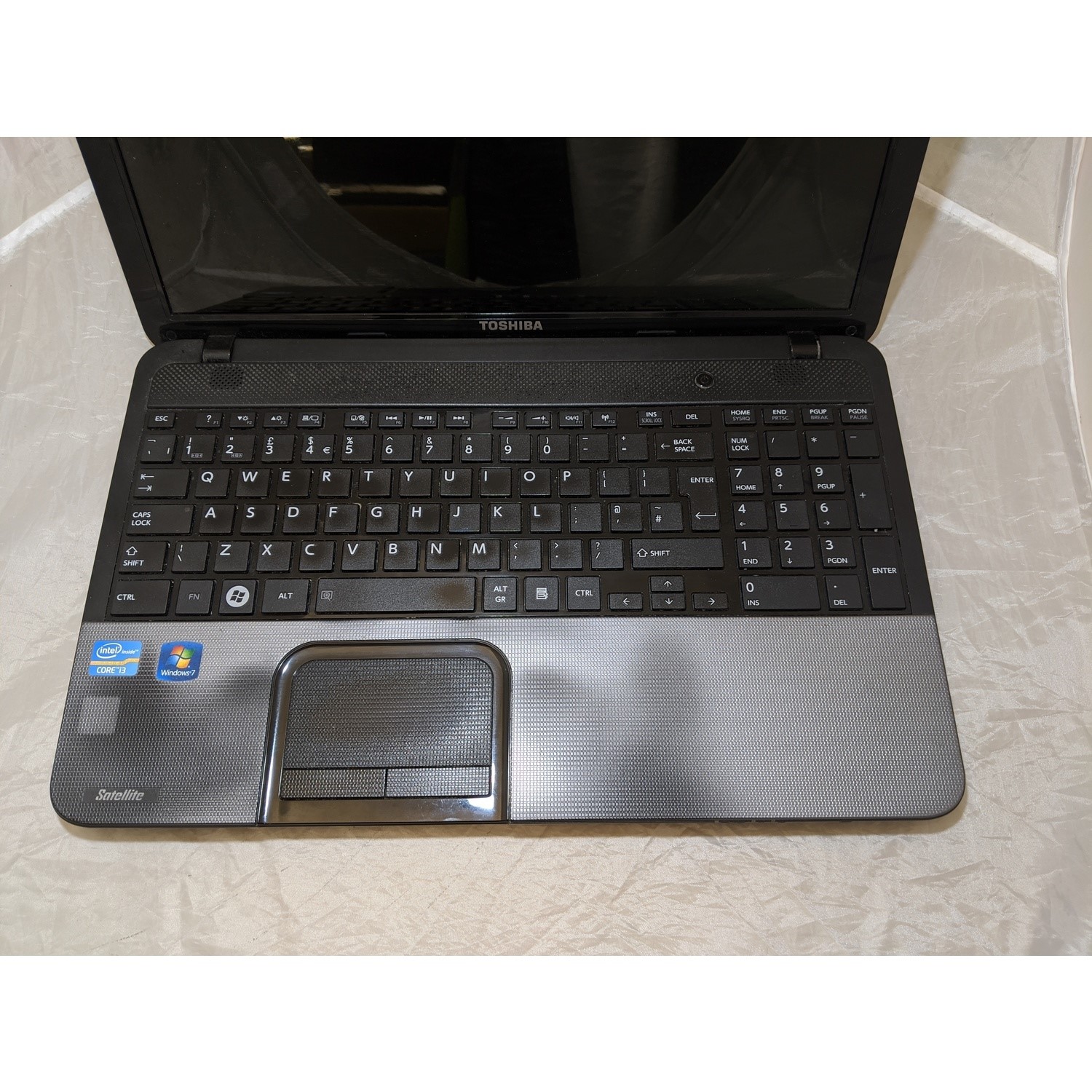 Refubished TOSHIBA SATELLITE C855-10P Core i3-2350M 2.30 GHz 6GB