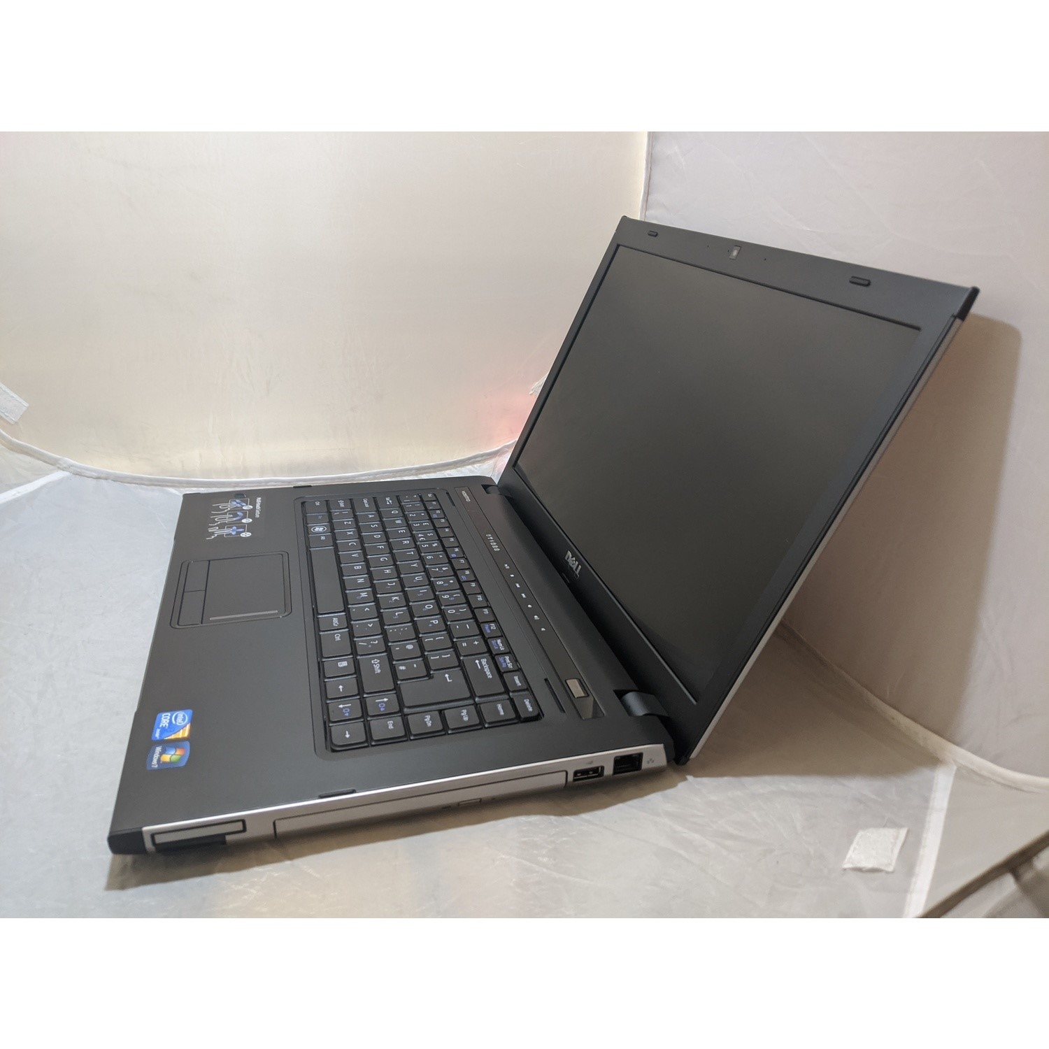 Refubished DELL VOSTRO 3500 Core i3 M 380 2.53 GHz 3GB 320GB DVD 