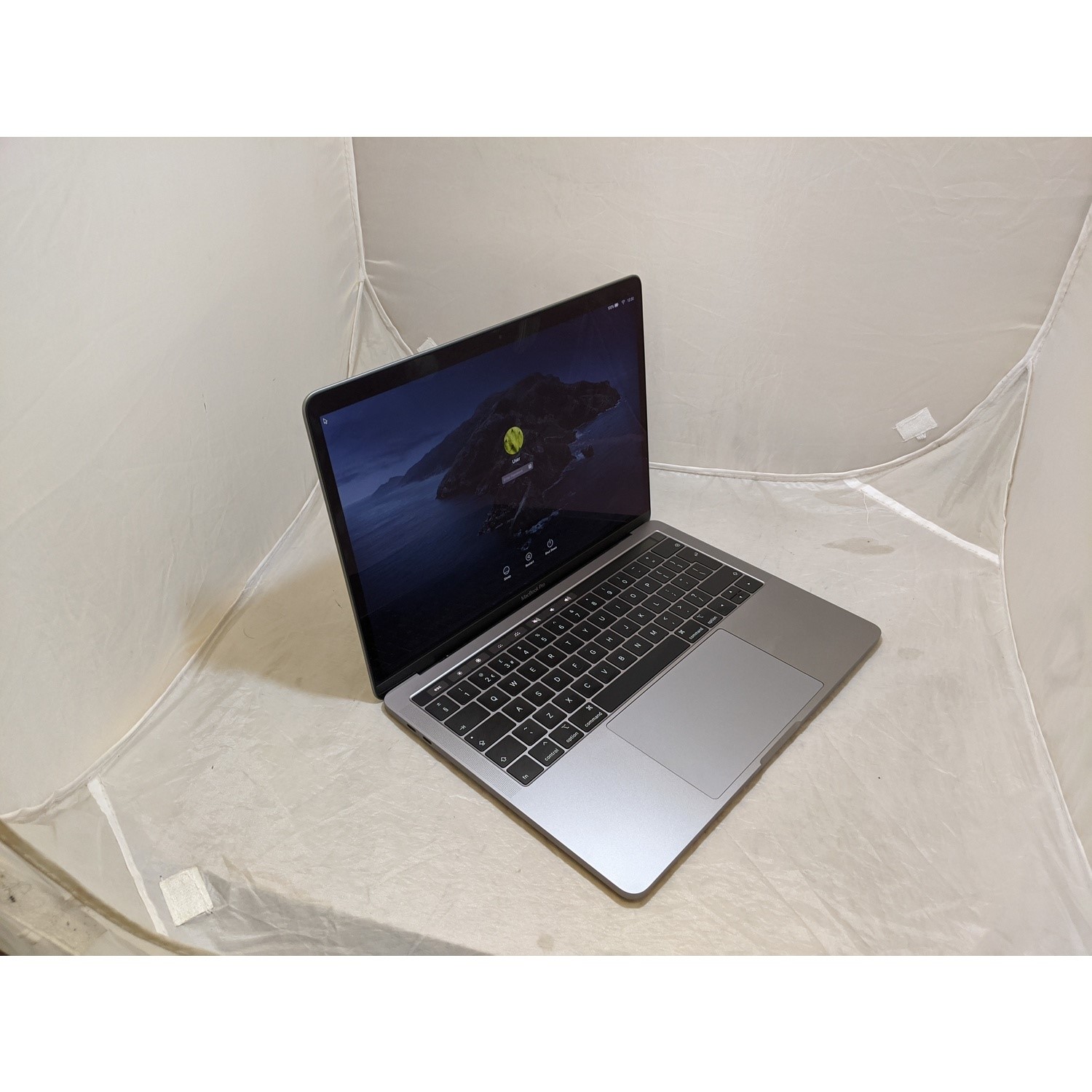 refurbished-apple-macbook-pro-core-i5-8257u-8gb-256gb-ssd-13-3-inch