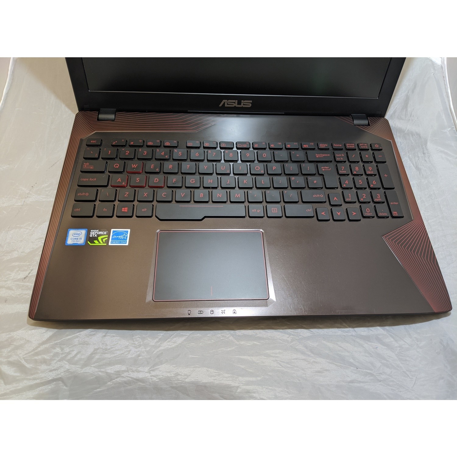 Refurbished ASUS ZX553V Core i5 7300HQ 8GB 120GB SSD 1TB GTX 1050M