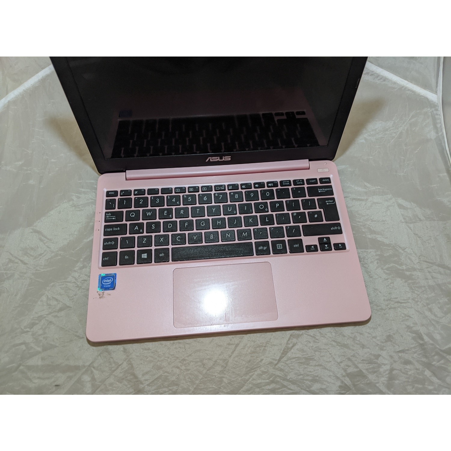 Refurbished Asus e203n Intel Celeron N3350 2GB 32GB 13.6 Inch