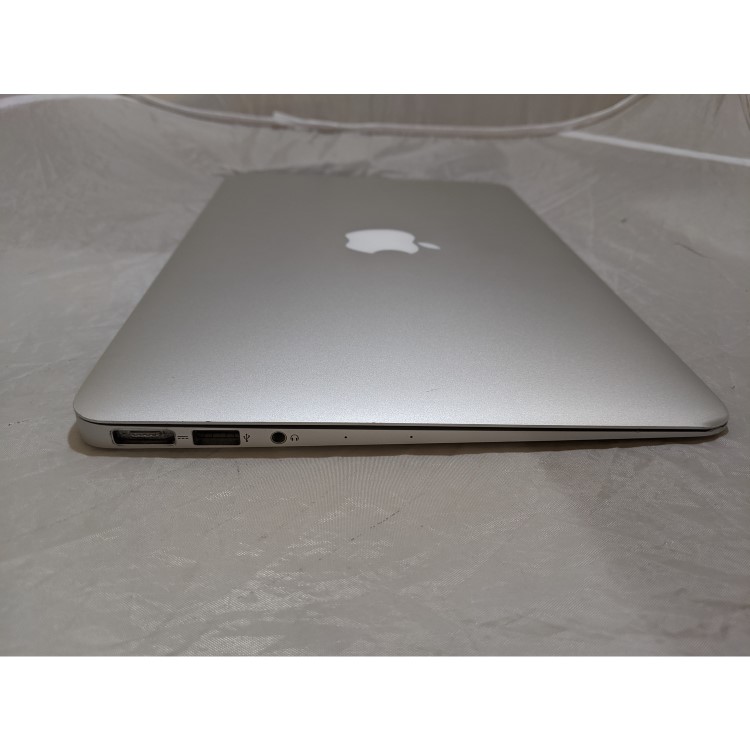 Refurbished Apple Macbook Core M3-7Y32 8GB 256GB SSD 12 Inch Laptop - 2017