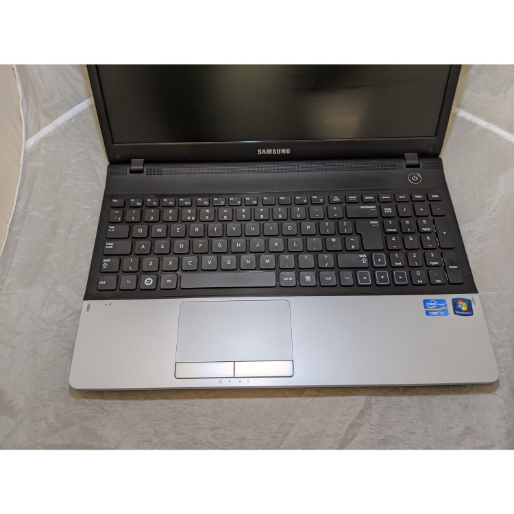 Refurbished SAMSUNG 300E5A Core i3-2330M 4GB 500GB DVD/RW 15.6 Inch Windows 10 Laptop